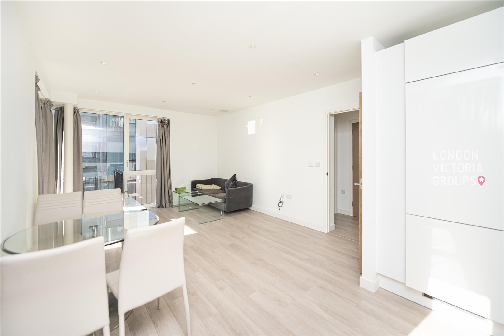 1 bed property in Hartwood Court, Devan Grove, London